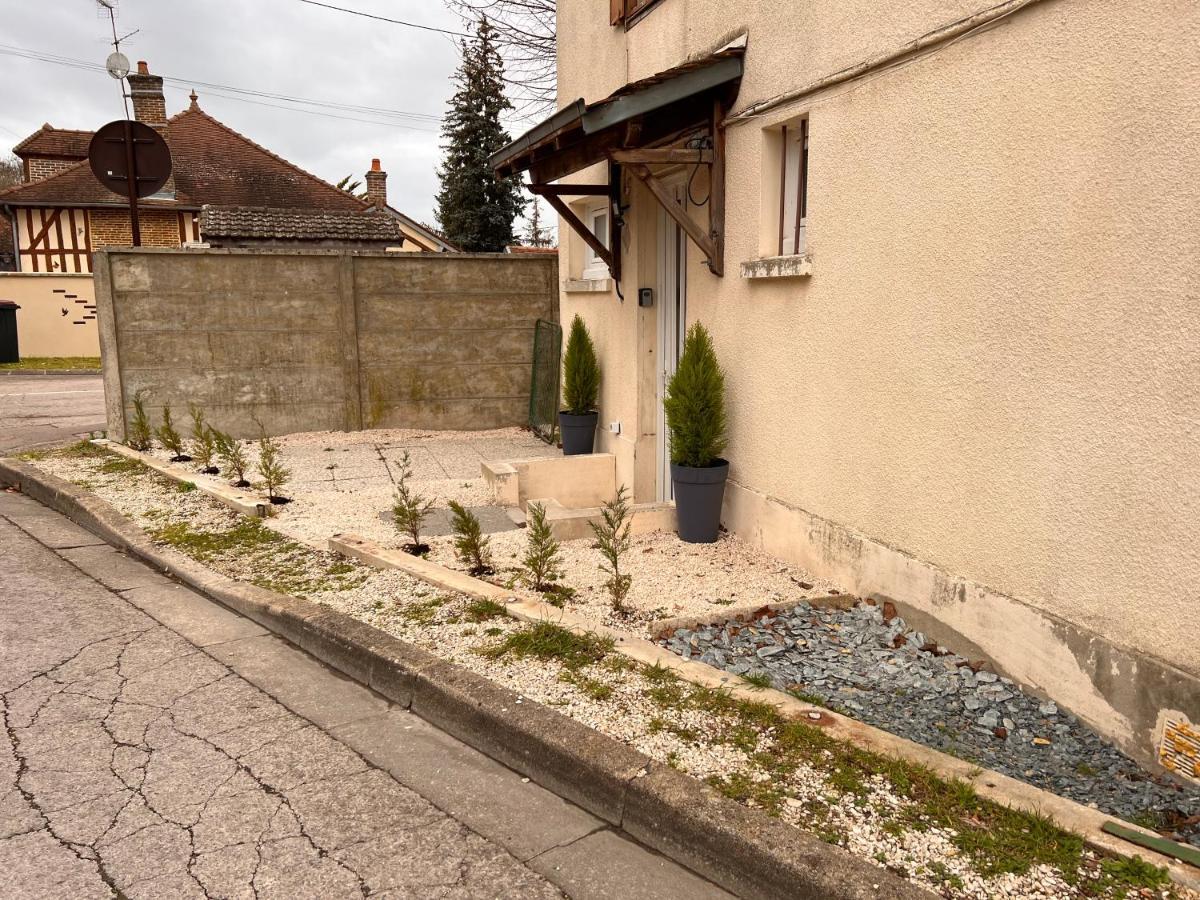 T2 Cosy / Quartier Calme / Magasins D'Usine A Proximite Apartment Saint-Julien-les-Villas Luaran gambar